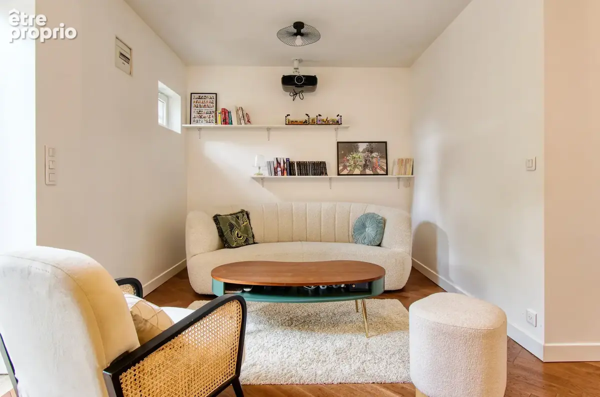 Bourg de Couffé, Maison ancienne rénovée, 205 m2, 5 chambres - photo 4