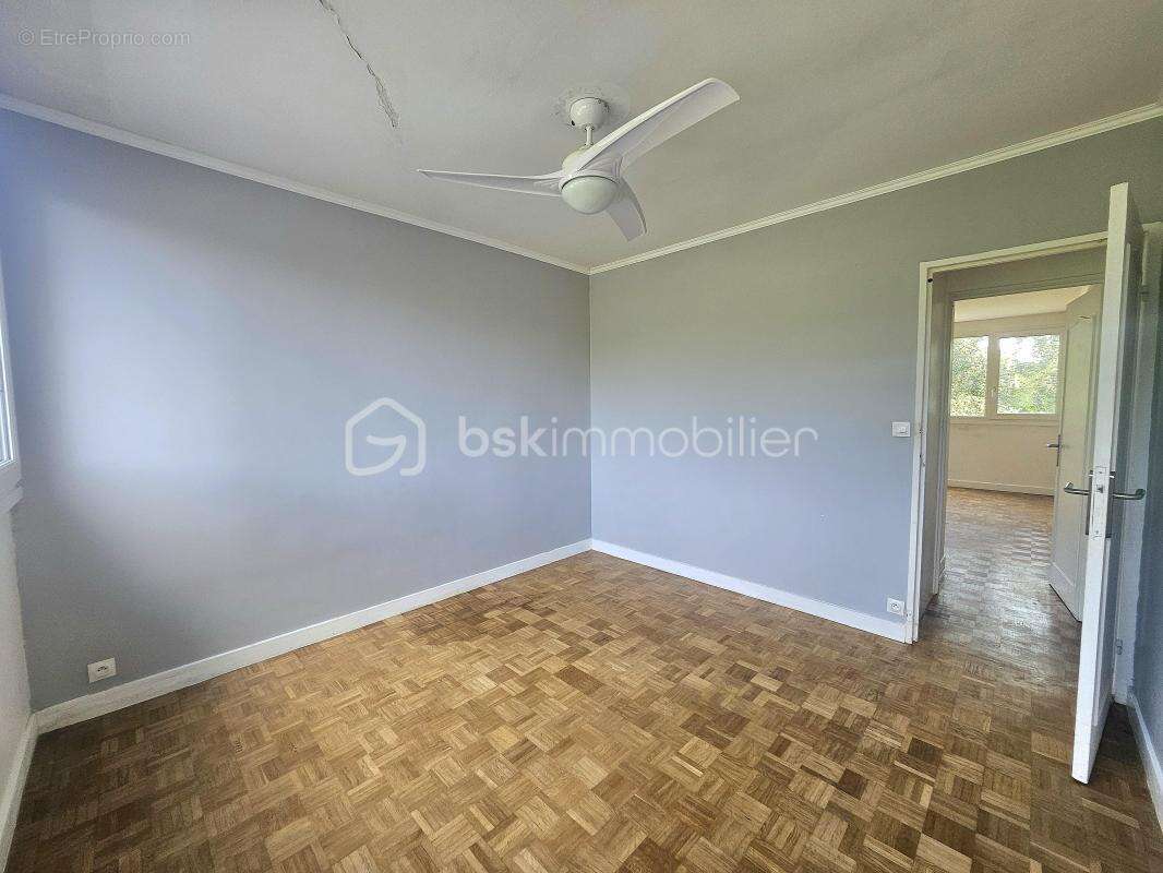 Appartement à LES MUREAUX