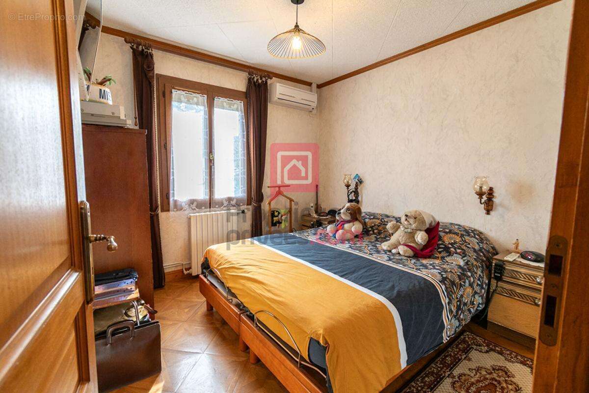 Vend cette maison familiale 4 chambres  88 m² et un jardin de 792 m² Quartier recherché de Saint-Pathus - photo 13