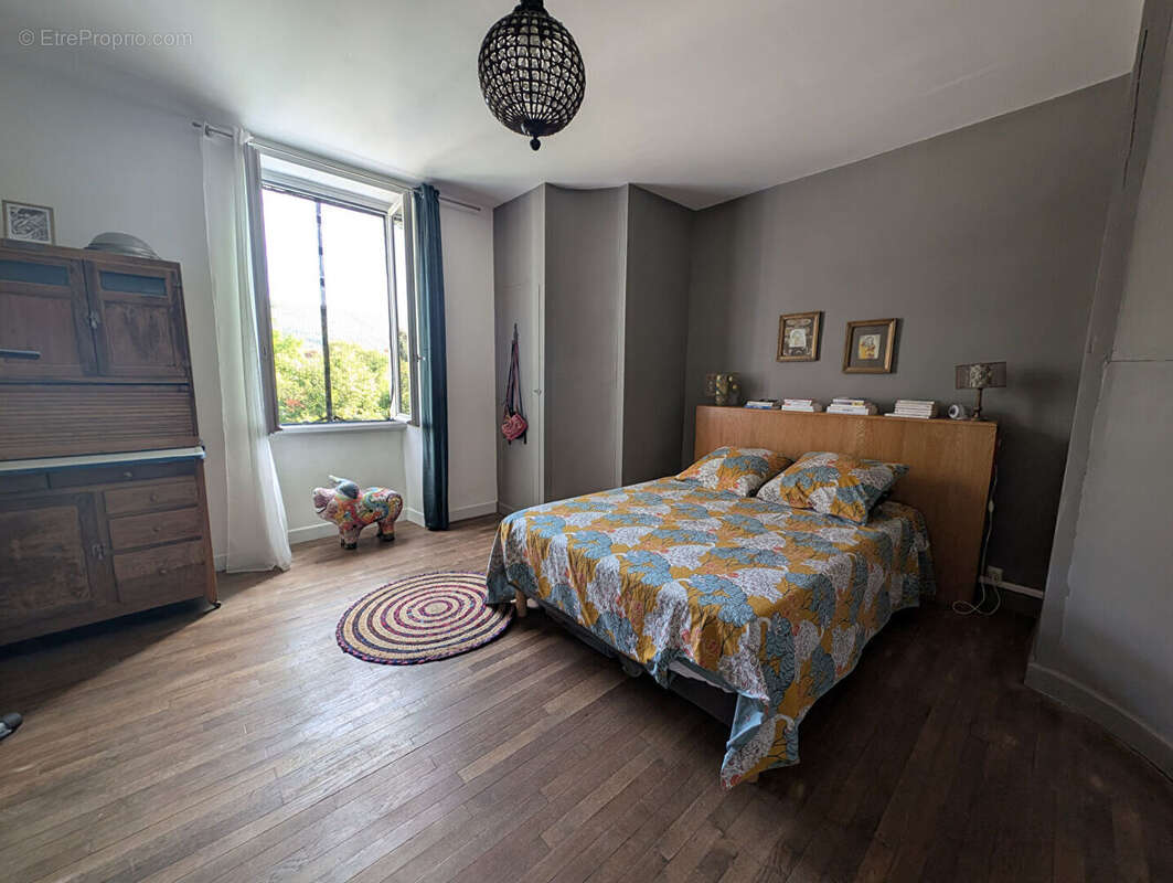 Maison à SAINT-ANTONIN-NOBLE-VAL