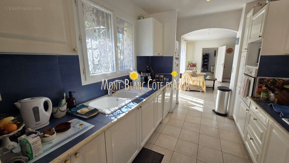 Villa 3 chambres 100 m2 terrain 824 m2 proche centre et plage - photo 13