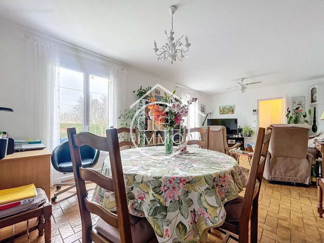 Maison à SAINT-PEY-DE-CASTETS