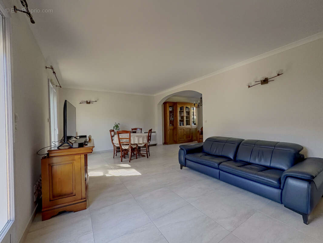 Maison à SIX-FOURS-LES-PLAGES