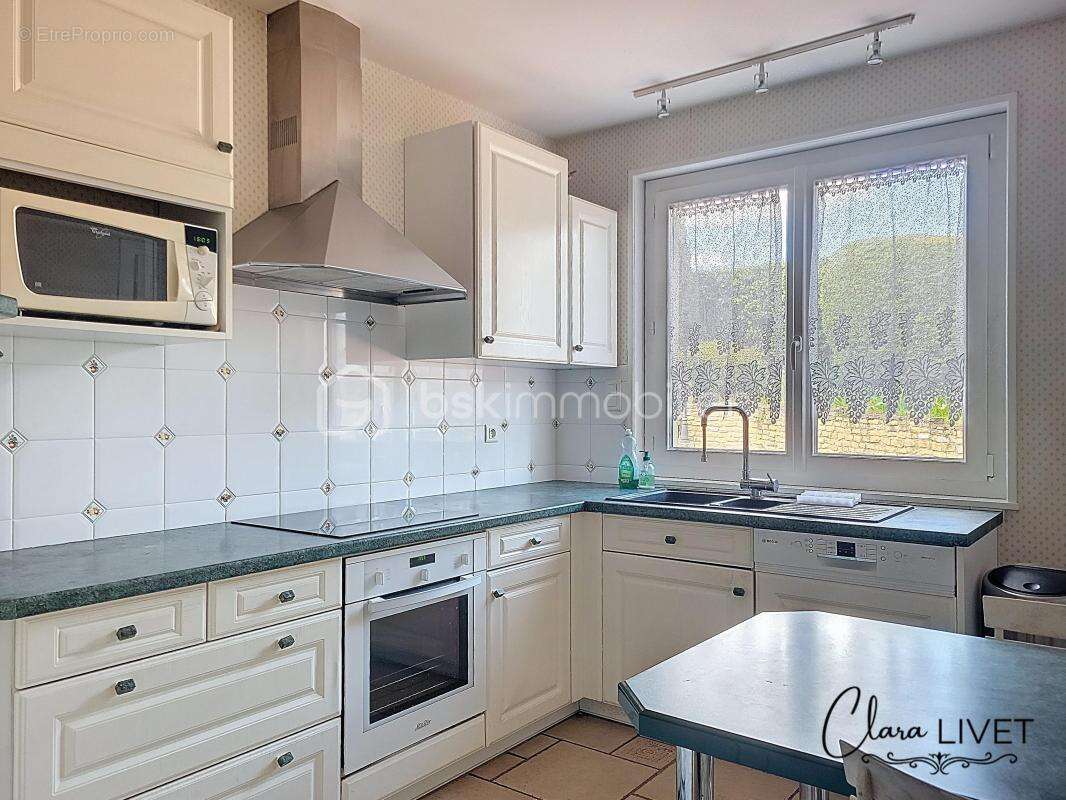 Maison familiale avec piscine et grand terrain – Frontenas (69620) - photo 6