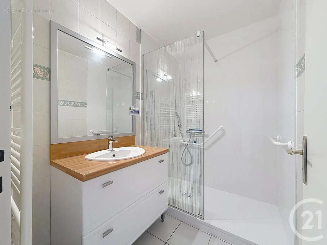 Appartement à SAINT-ANDRE-LES-VERGERS