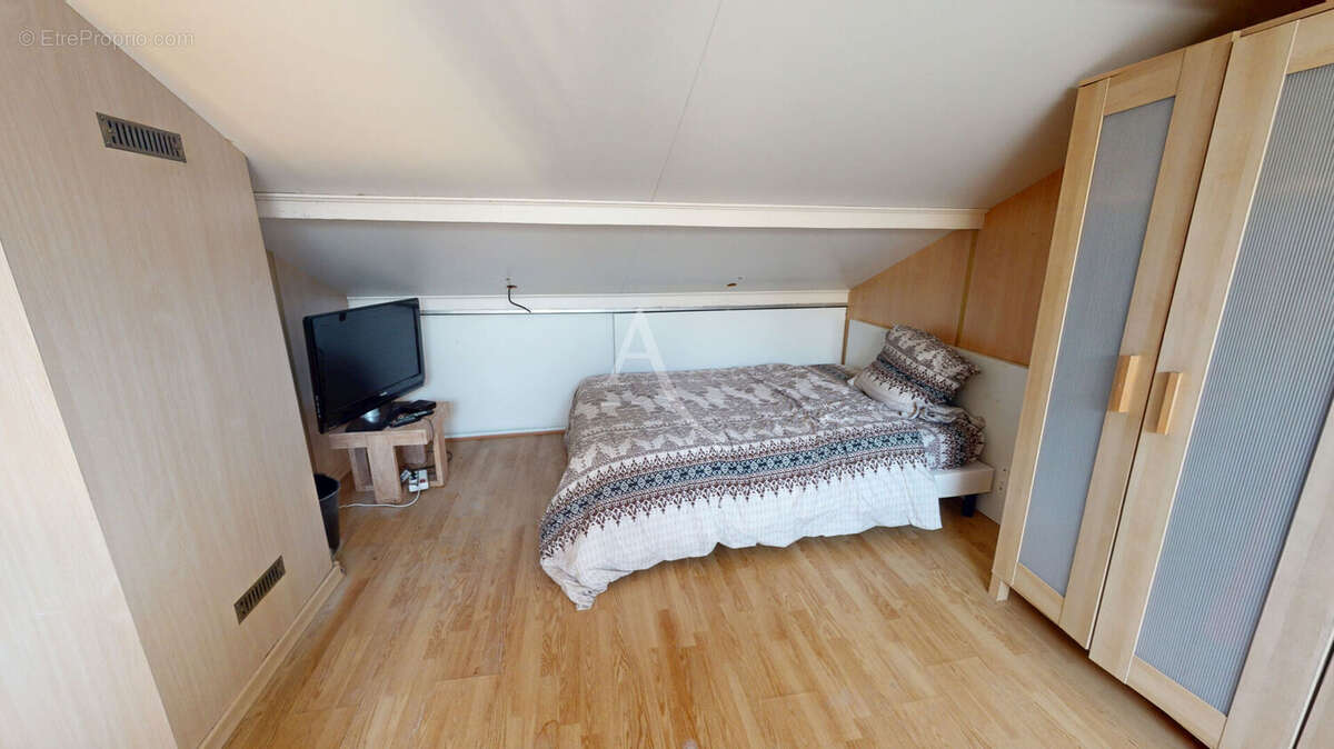 Terrain à LONGJUMEAU