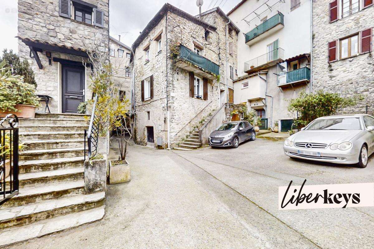 Maison à L'ESCARENE