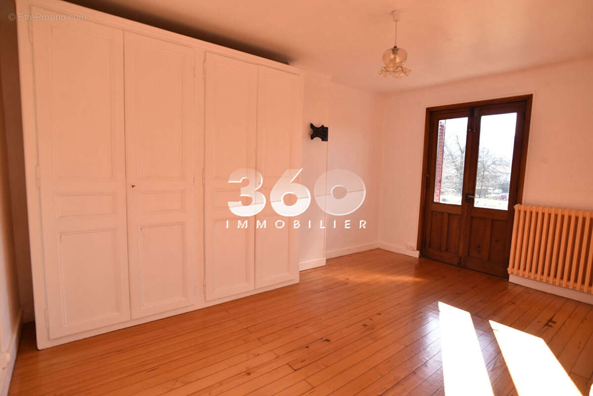 Maison à DRUMETTAZ-CLARAFOND