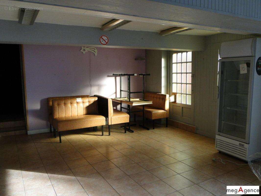 Gamaches :  Local Commercial 60m², habitation 110 m² environ, et jardin - photo 5