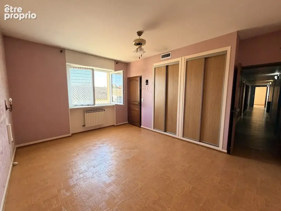 Maison familiale 214 m2 sur un terrain de 2155 m2 - photo 7