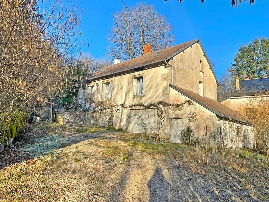 Maison à DUN-LES-PLACES