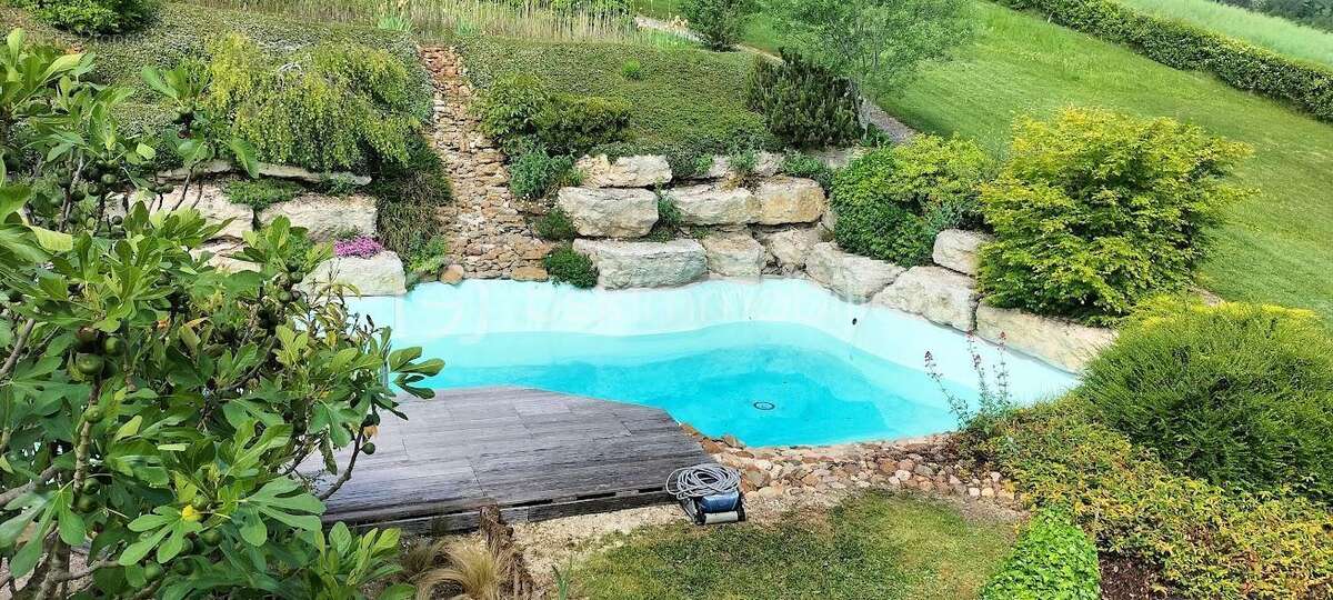 Maison à CHAMPVALLON