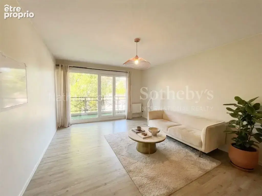 Vieux Lille, rue du Béguinage, grand T2, balcon et garage - photo 2