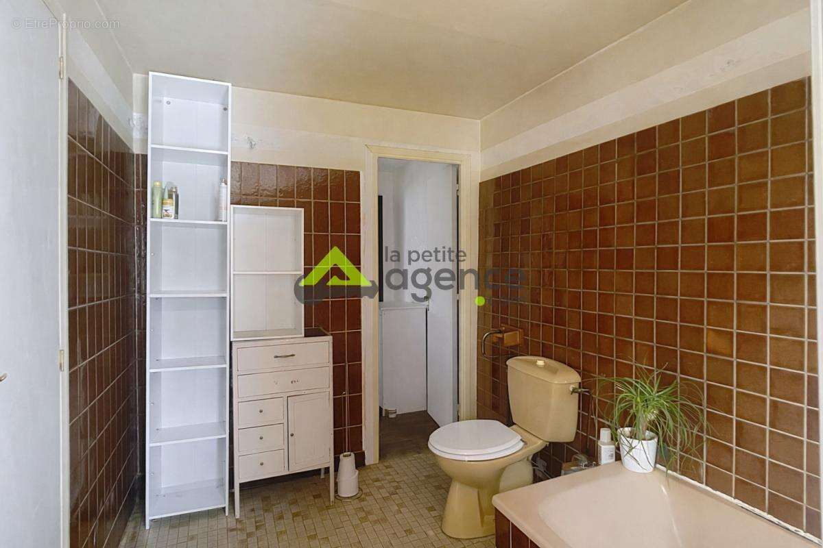 Maison à SAINT-YRIEIX-LA-MONTAGNE