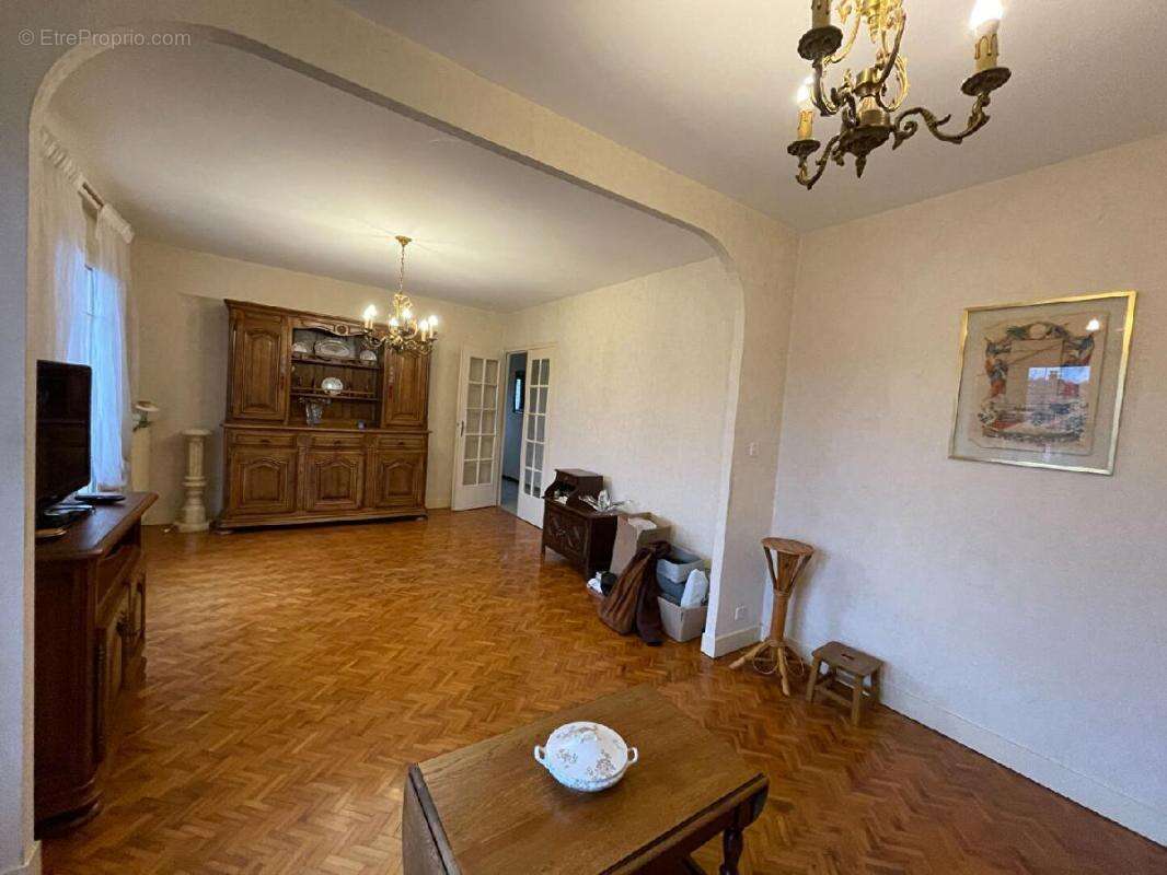 Maison à AIXE-SUR-VIENNE