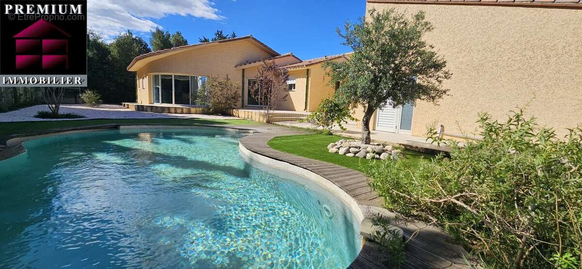 Maison à SAINT-ESTEVE