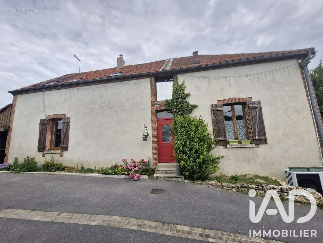 Maison 188 m² à Coizard-Joches  - photo 6