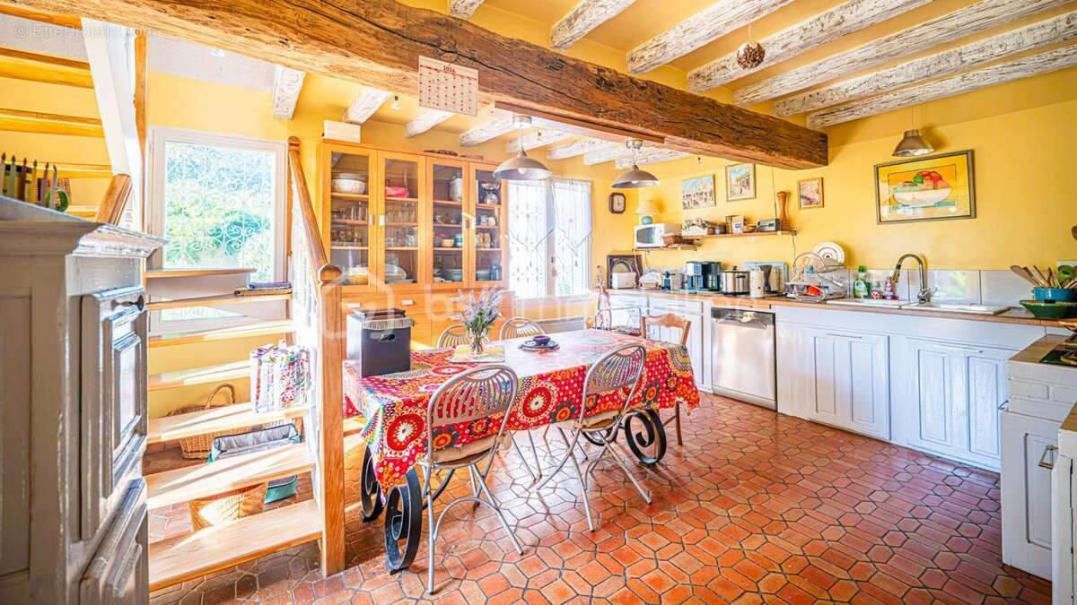 Maison à SAINT-VINCENT-DU-LOROUER