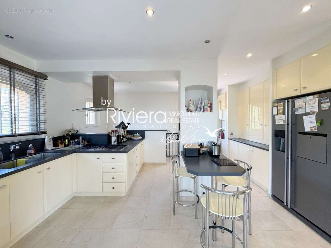 Propriete de standing - vue mer - 6 chambres - photo 17