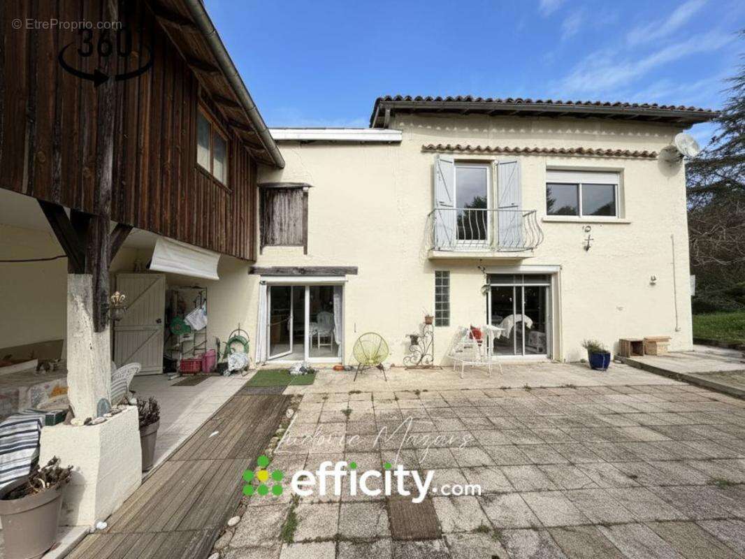 Maison à MONTECH