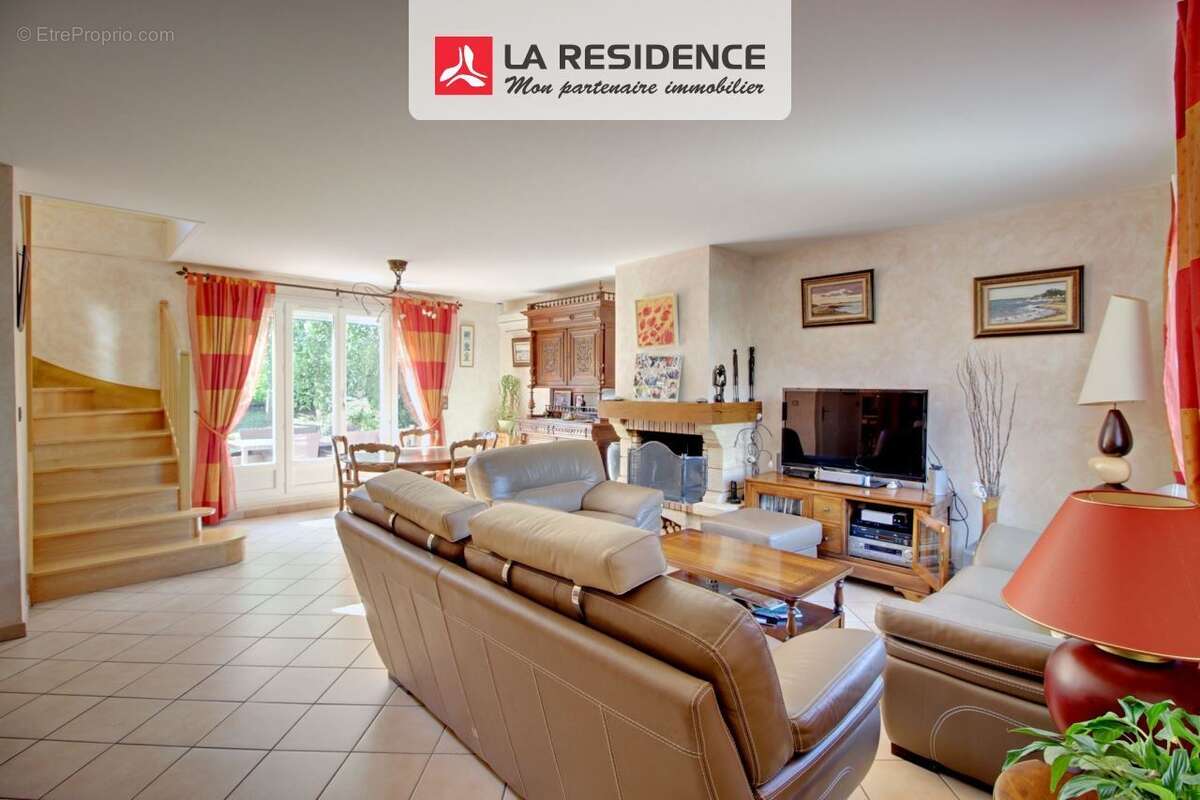 Maison à VERNEUIL-SUR-SEINE