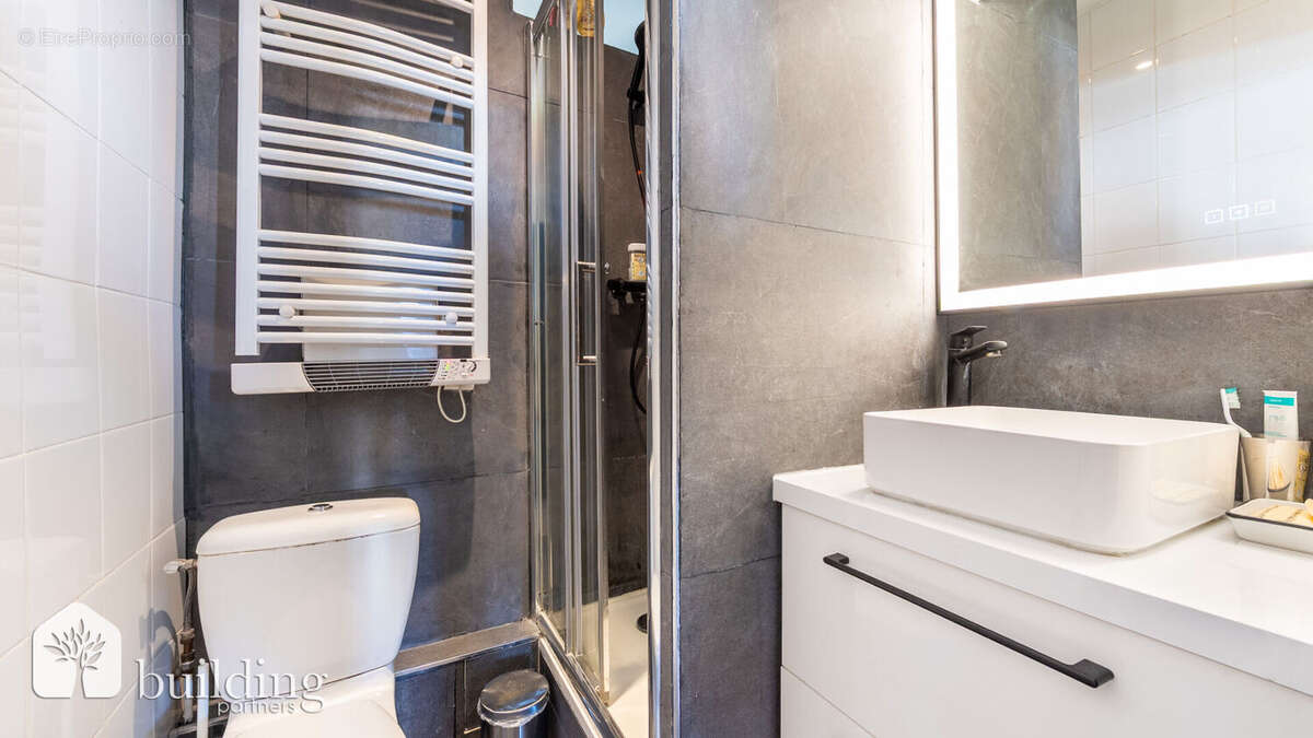 Appartement à COURBEVOIE