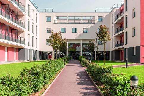 Appartement à SAINT-CYR-L'ECOLE