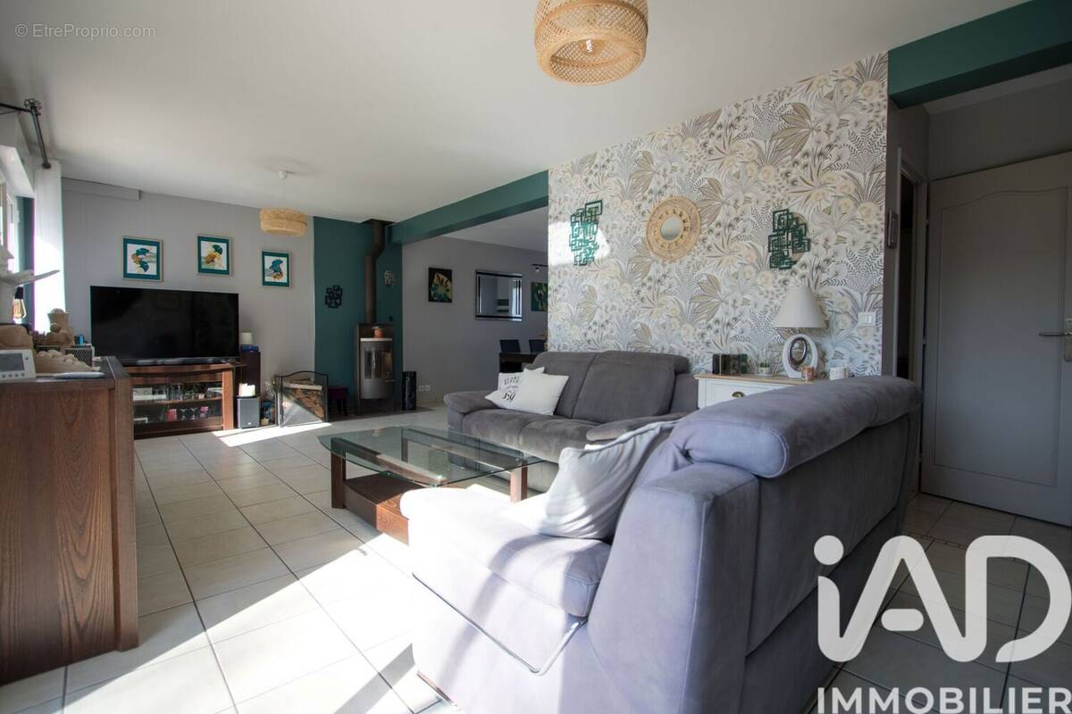 Photo 1 - Maison à BOIS-D'ARCY