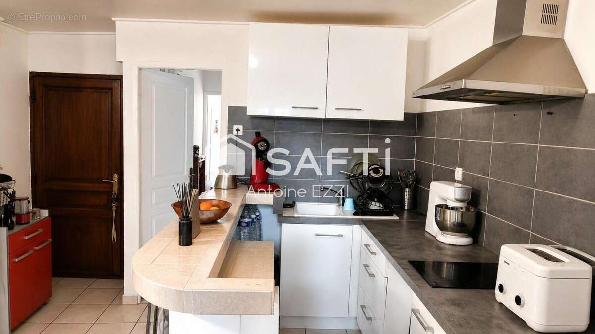 Photo 2 - Appartement à EYGUIERES