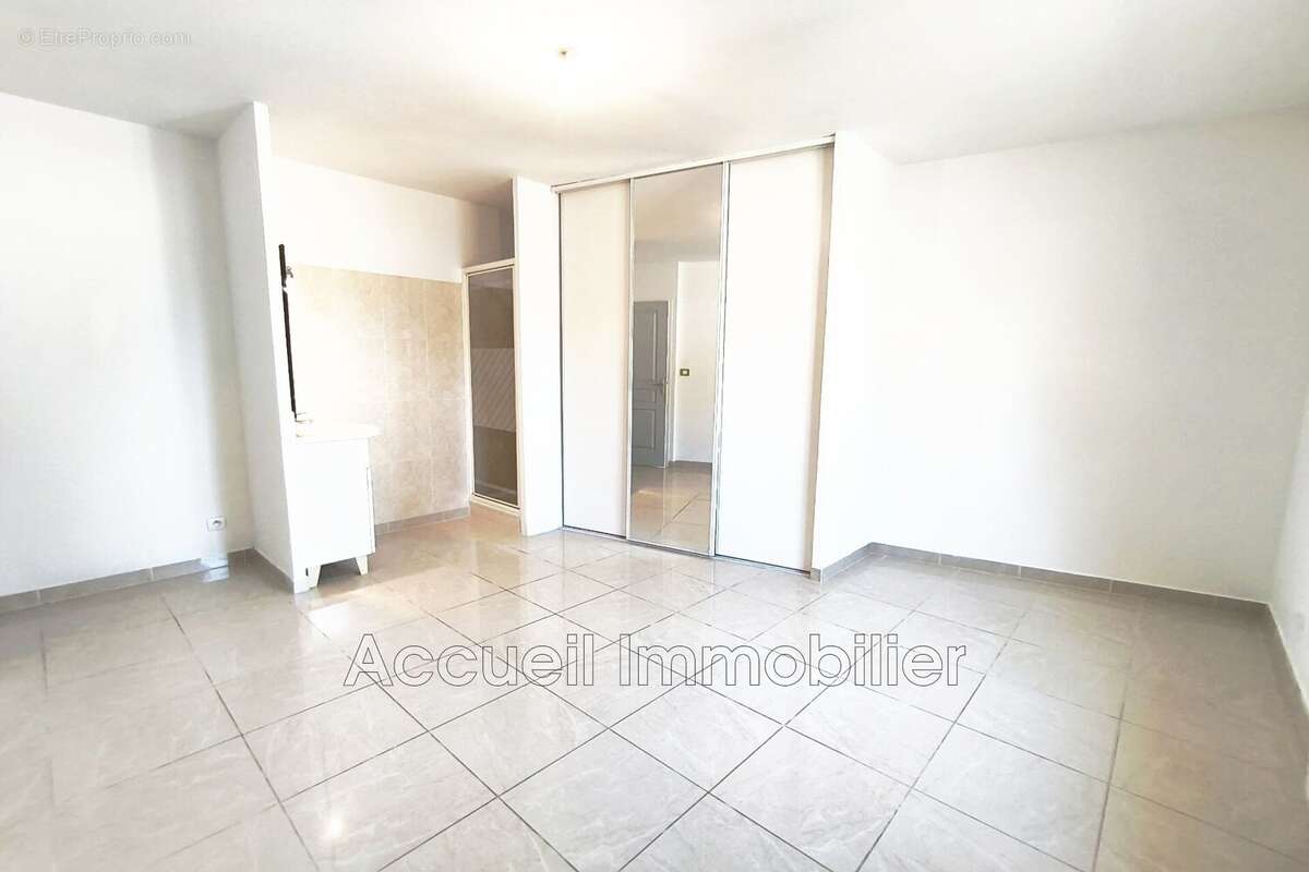 Maison 168 m² à Le Grau-Du-Roi  - photo 5