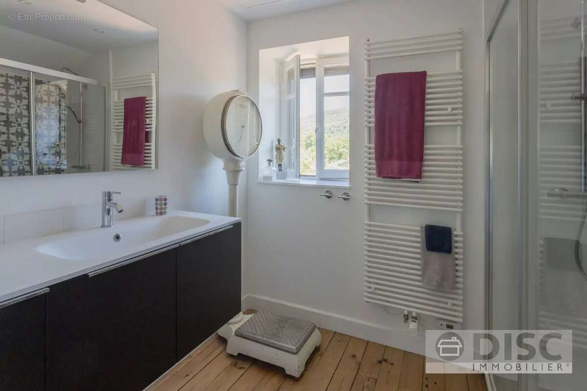 Magnifique maison de maître entièrement rénovée avec jardin et piscine - photo 23
