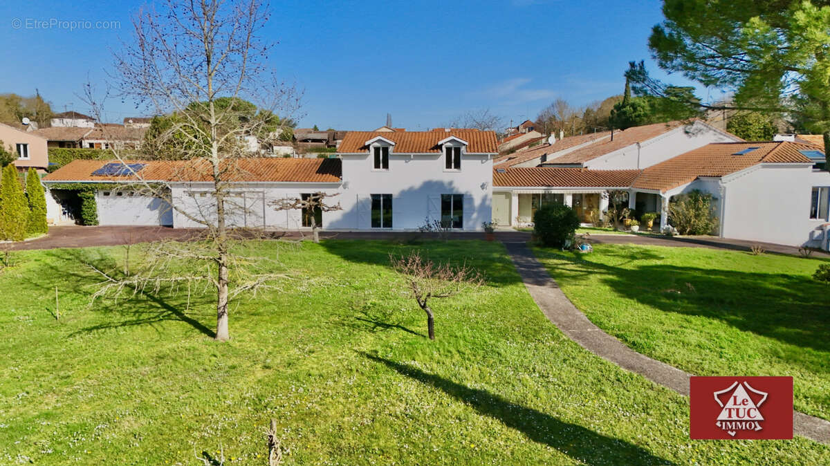 Maison à SAINT-SYLVESTRE-SUR-LOT