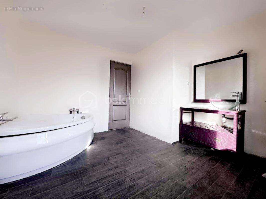 Maison à MARLES-LES-MINES