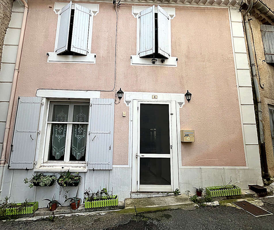 Maison à ESCALES