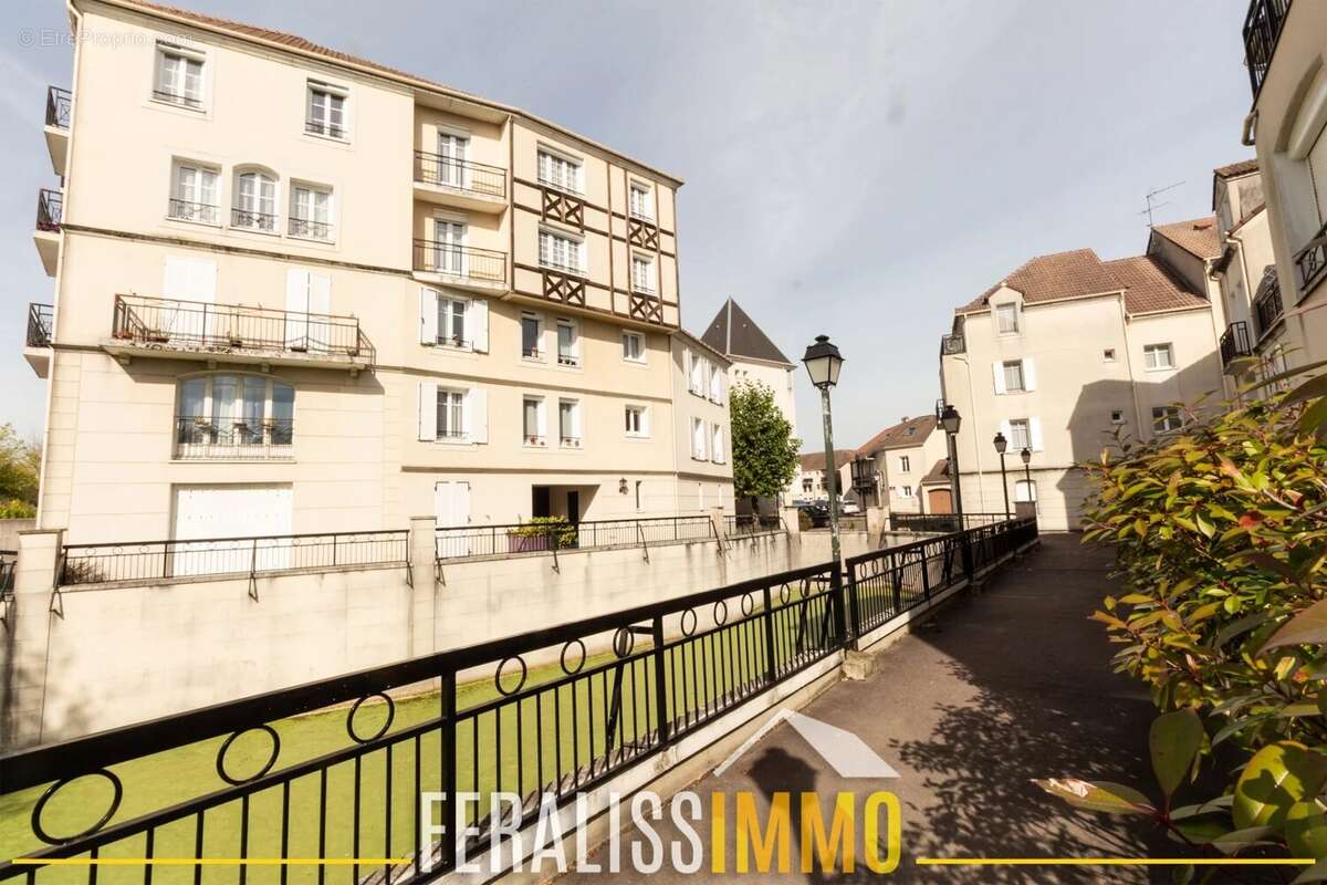 Appartement à COURDIMANCHE