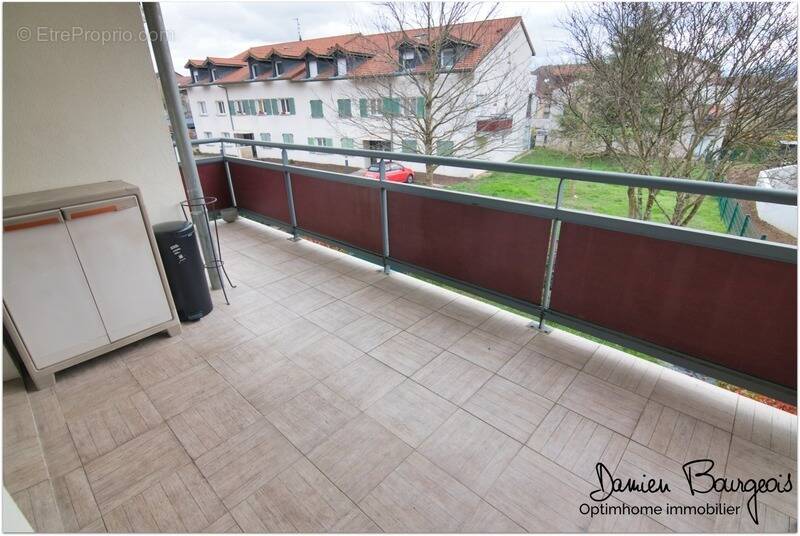 Appartement à SERGY