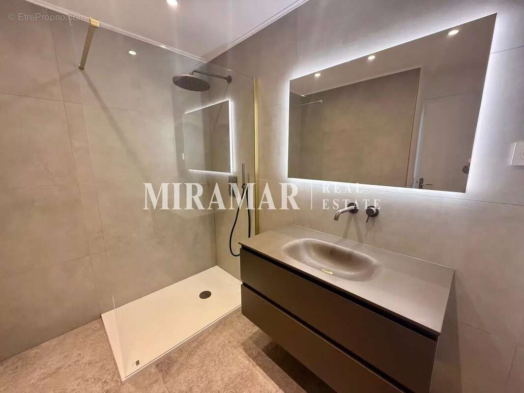 Appartement à VILLEFRANCHE-SUR-MER