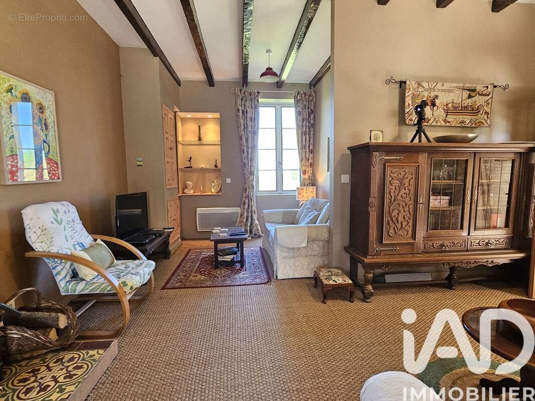 Maison 146 m² à Gibourne  - photo 9