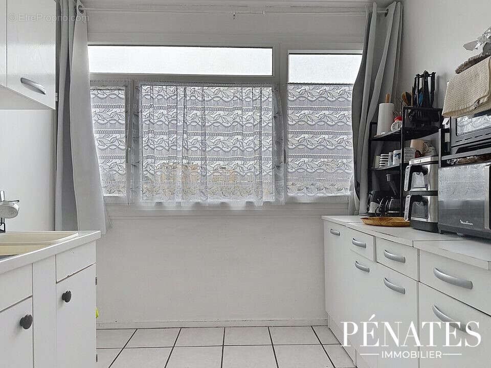 Appartement à MONT-SAINT-AIGNAN