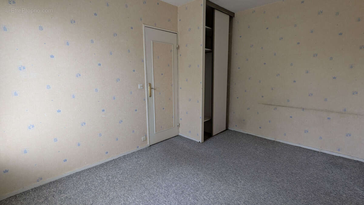 Maison à VAL-DE-REUIL