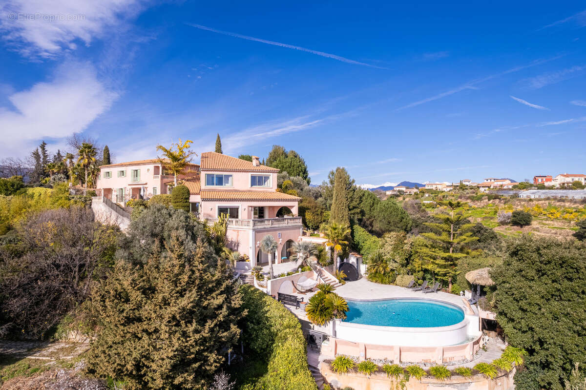 Maison à CAGNES-SUR-MER
