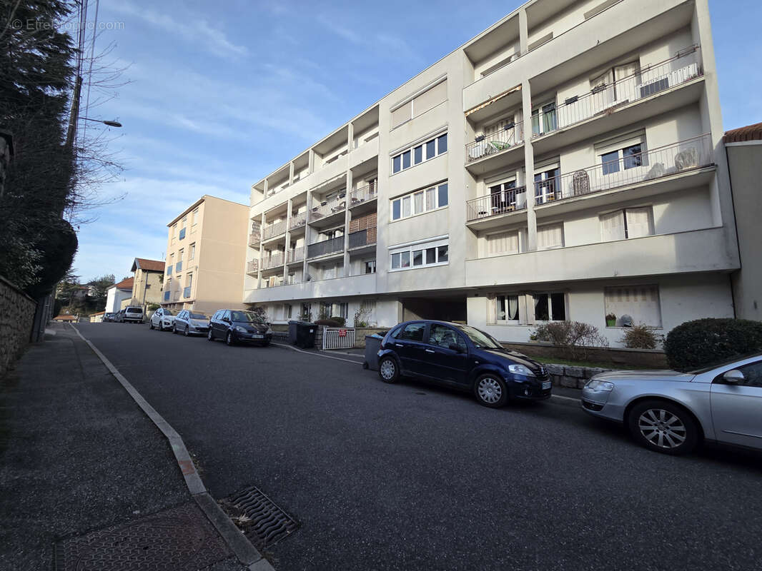 Appartement à SAINT-ETIENNE