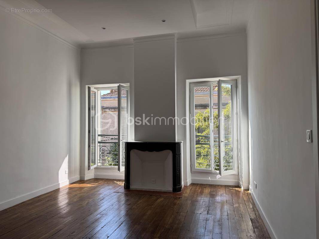 Appartement à HYERES