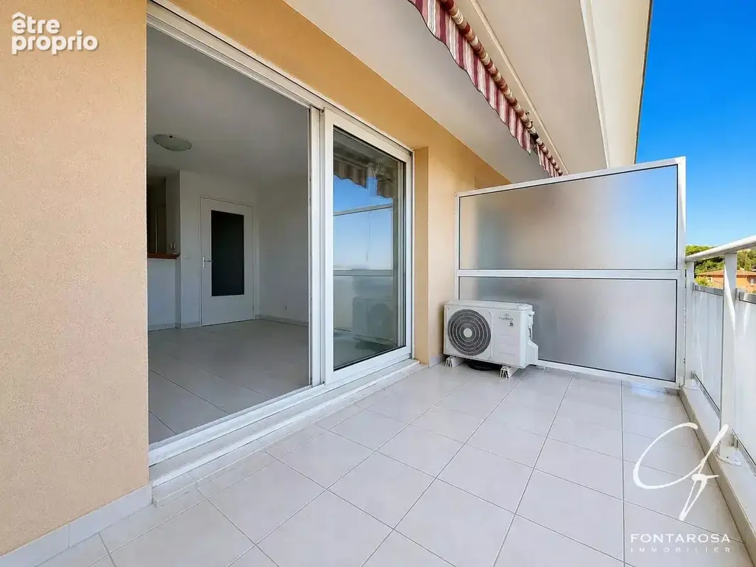 Fréjus – Secteur Hôpital - Appartement 2 pièces avec balcon, parking et cave - photo 11