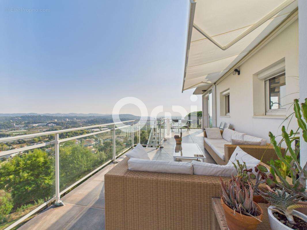 Maison à MANDELIEU-LA-NAPOULE