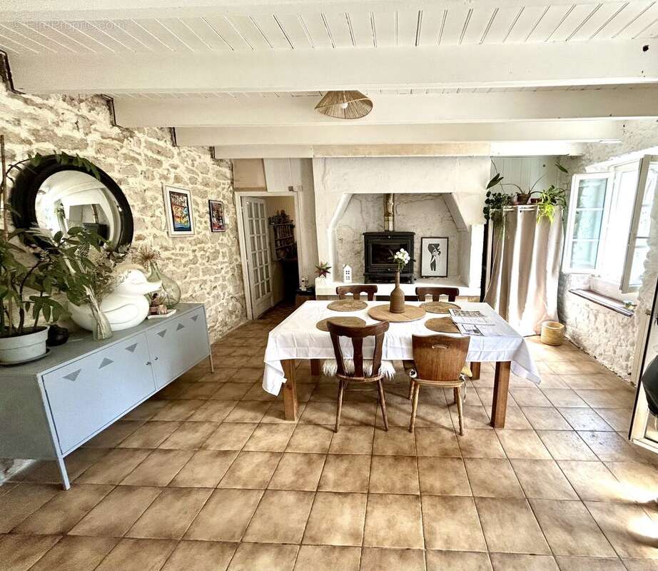 Maison à BEUZEC-CAP-SIZUN