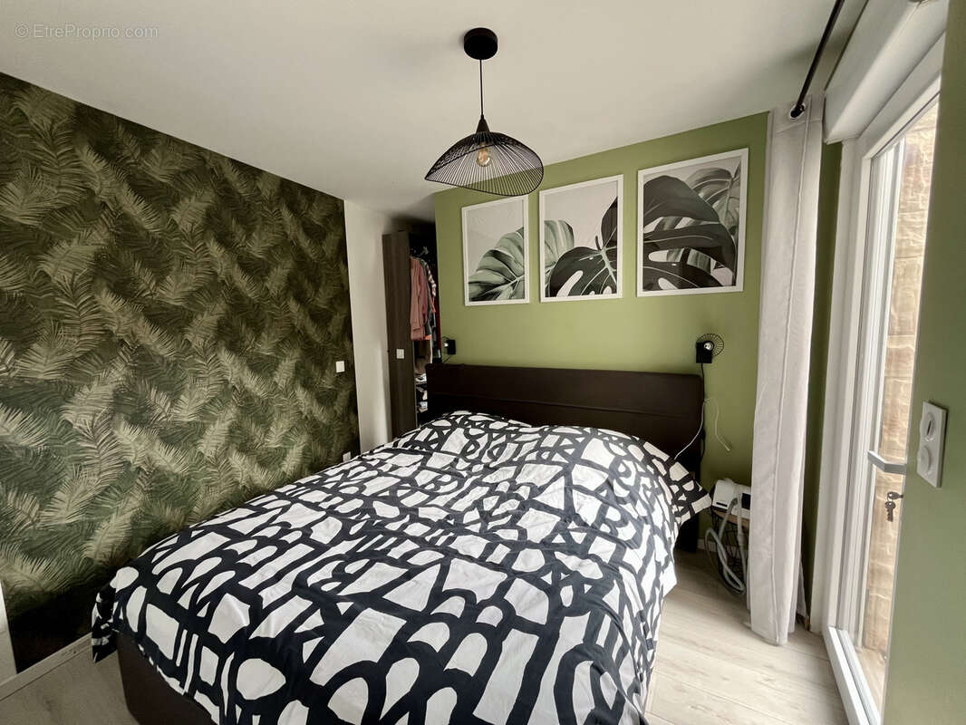 Maison à SAINT-YZAN-DE-SOUDIAC