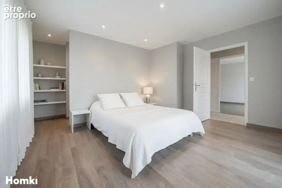 Maison/Villa T6 de 181 m² à Chavanoz 38230 - photo 6