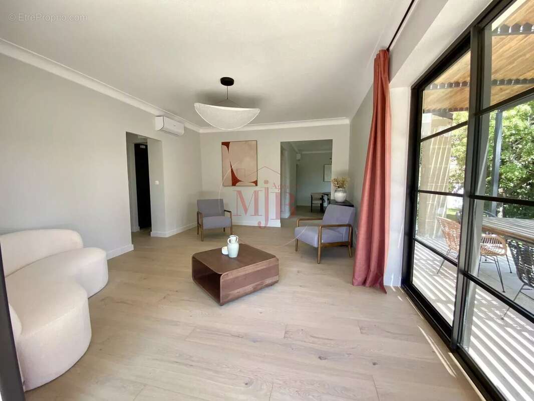 Aix ville a pied  -toutes commodites - photo 12