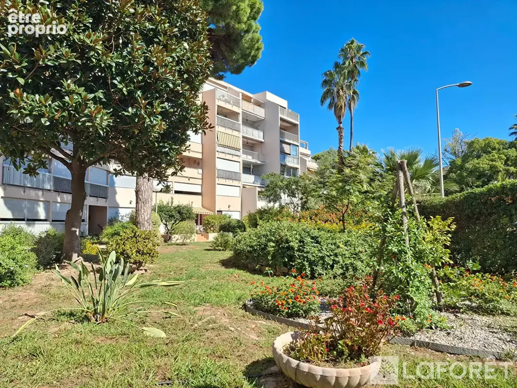 Appartement 2 pièces au port de Hyères avec piscine et garage - photo 7